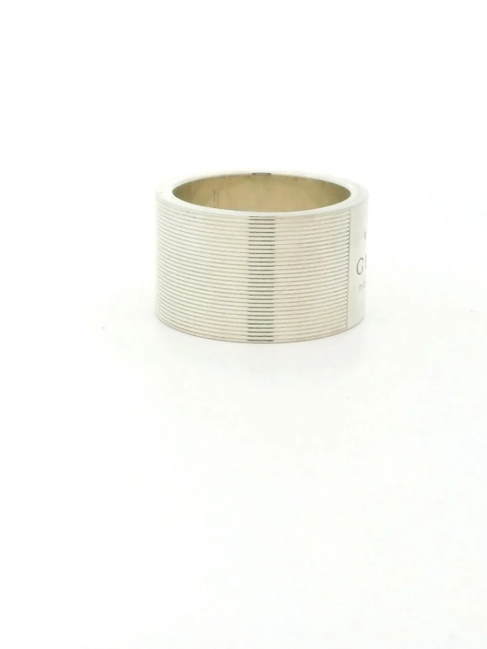 Gucci ribbed design